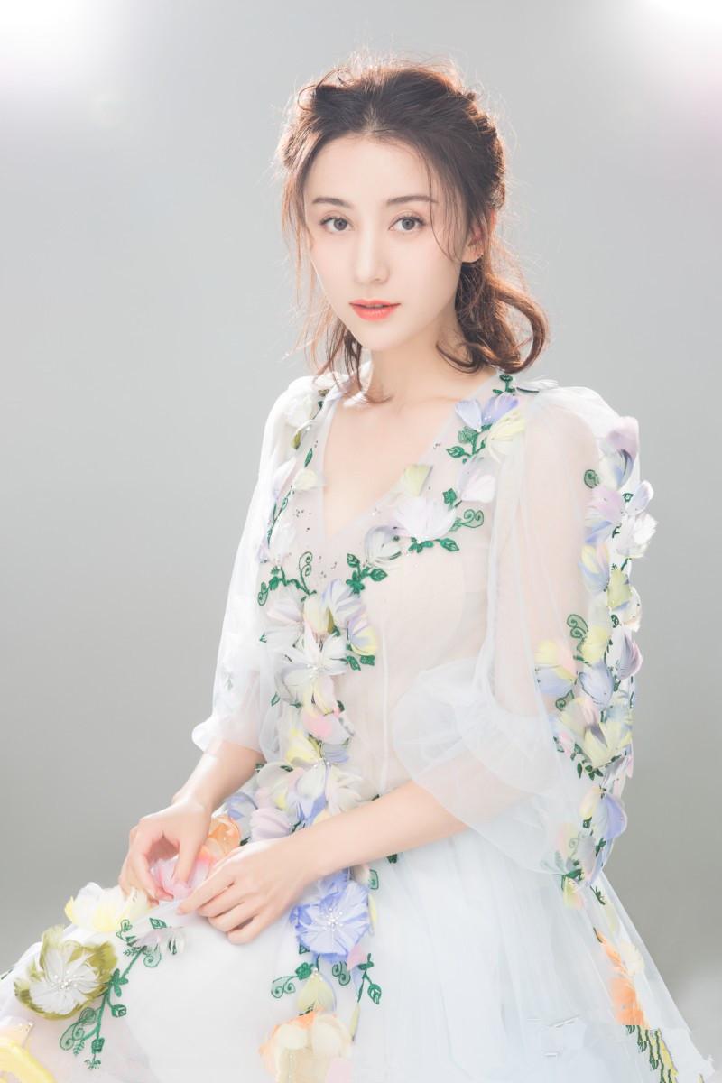 《忍冬艳蔷薇》演员表,全部演员表,演员人物介绍 - 电视吧